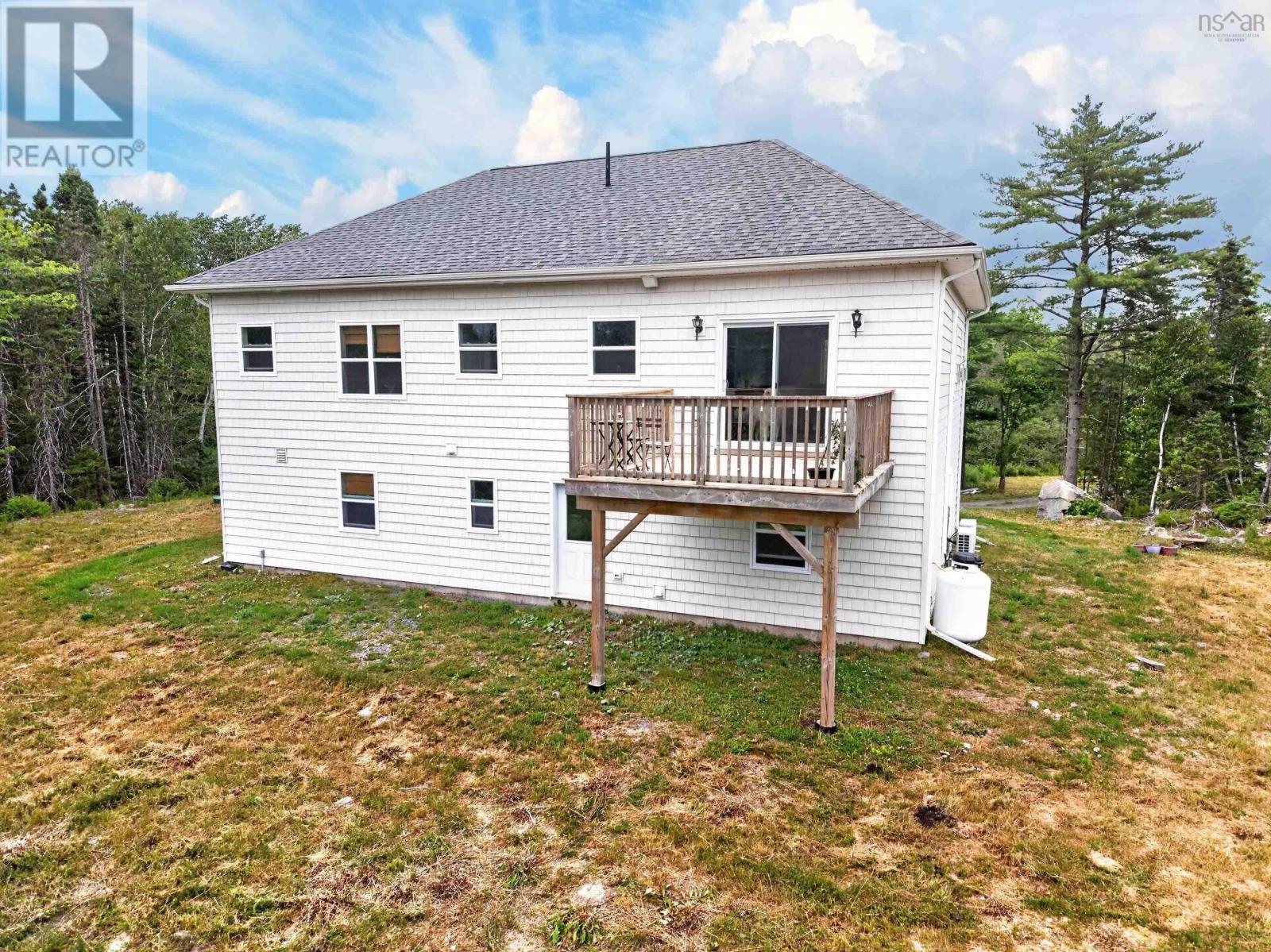 819 Bissett Road - 2