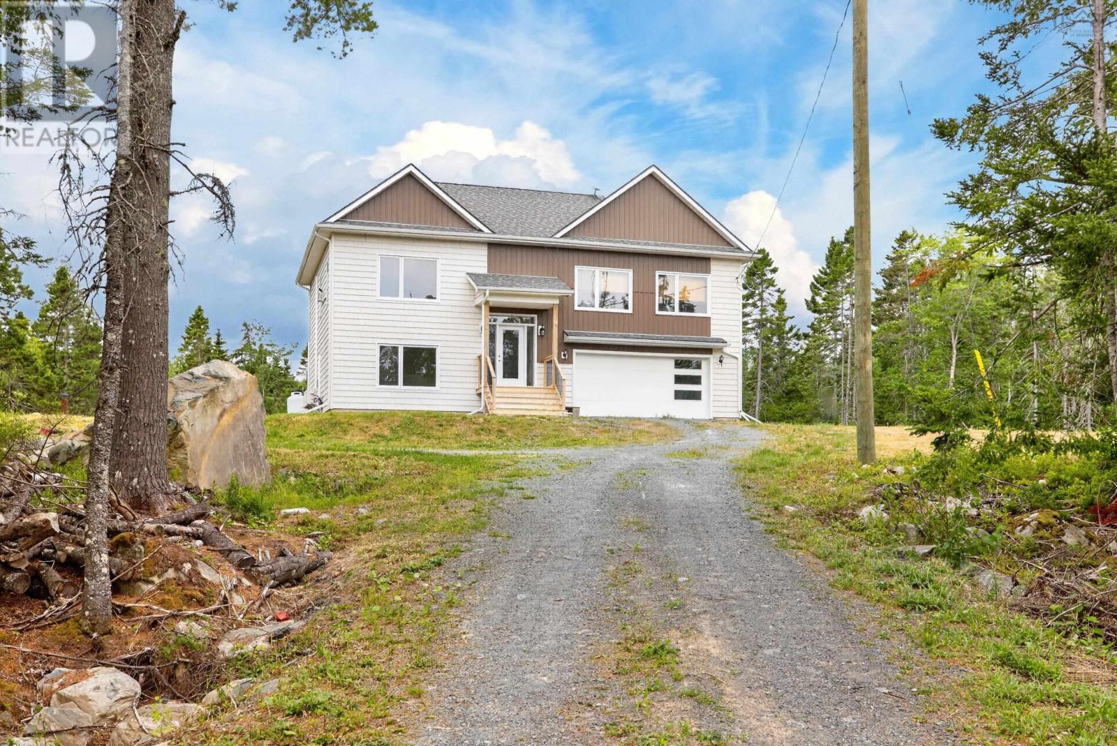 819 Bissett Road - 34