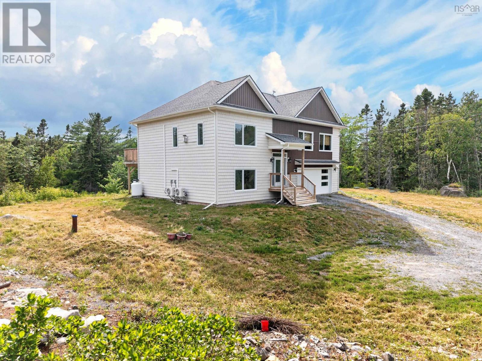 819 Bissett Road - 37