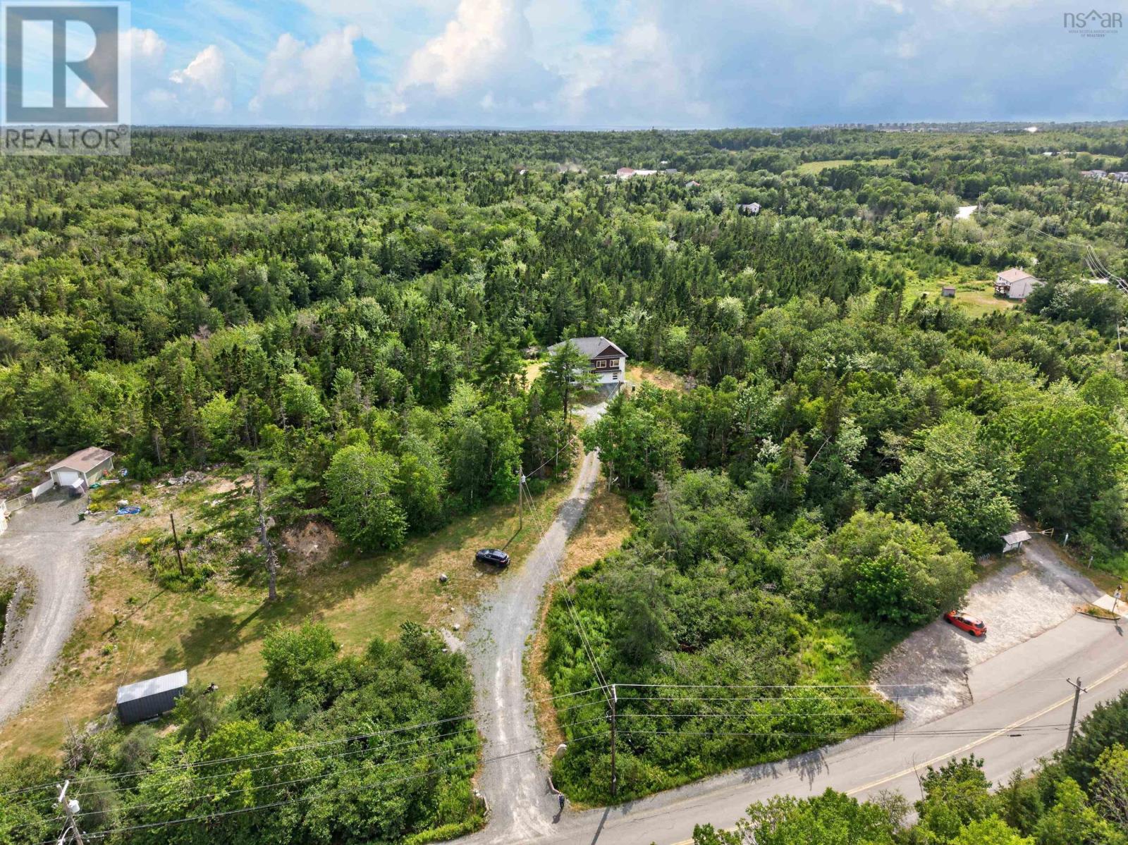 819 Bissett Road - 39