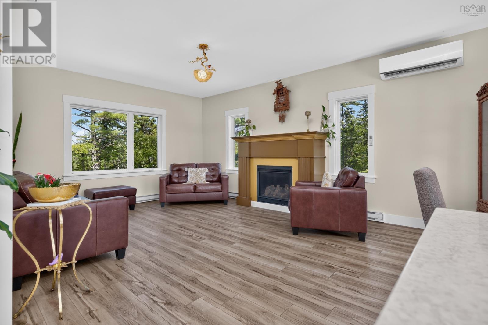 819 Bissett Road - 4