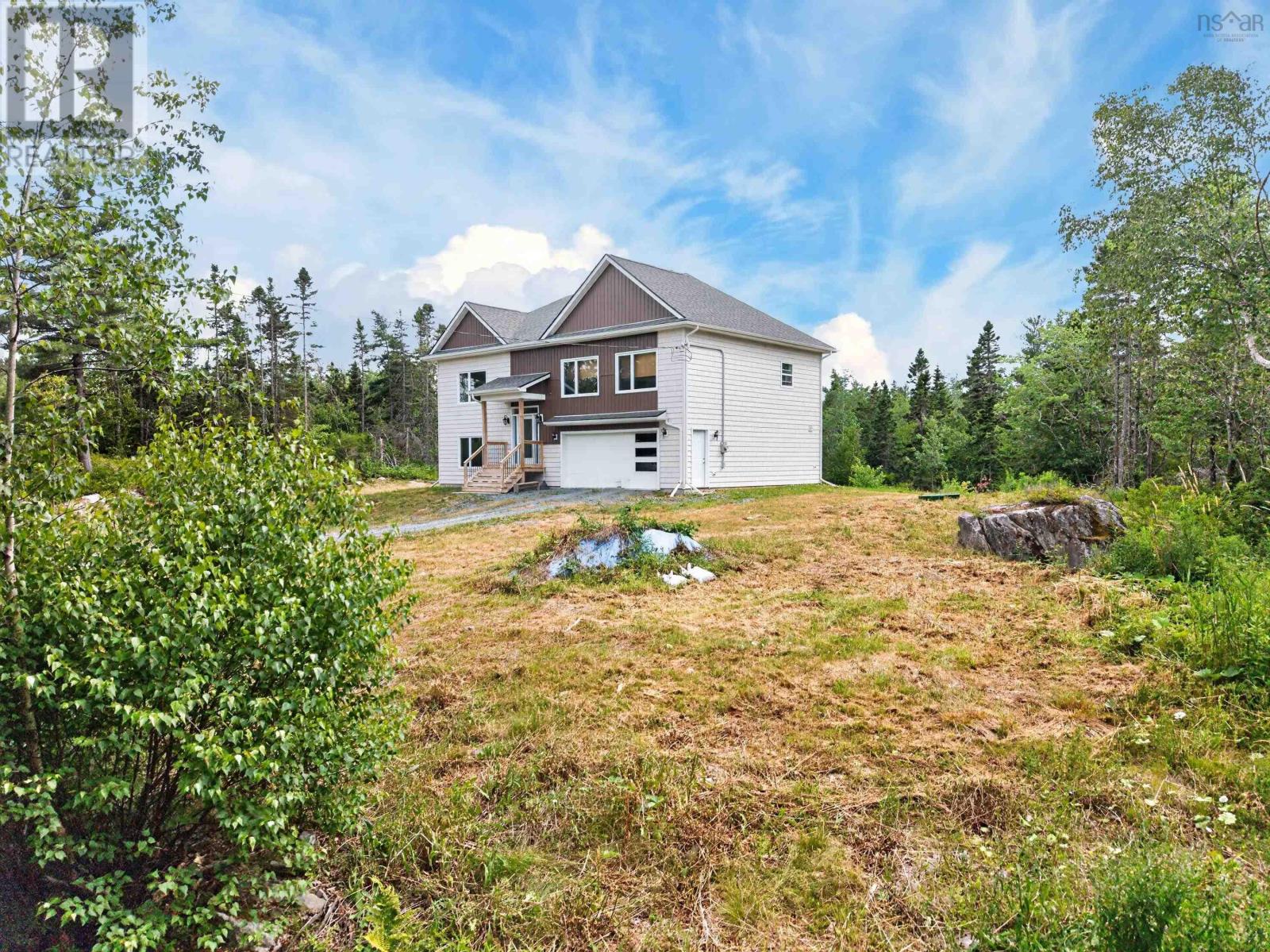 819 Bissett Road - 43