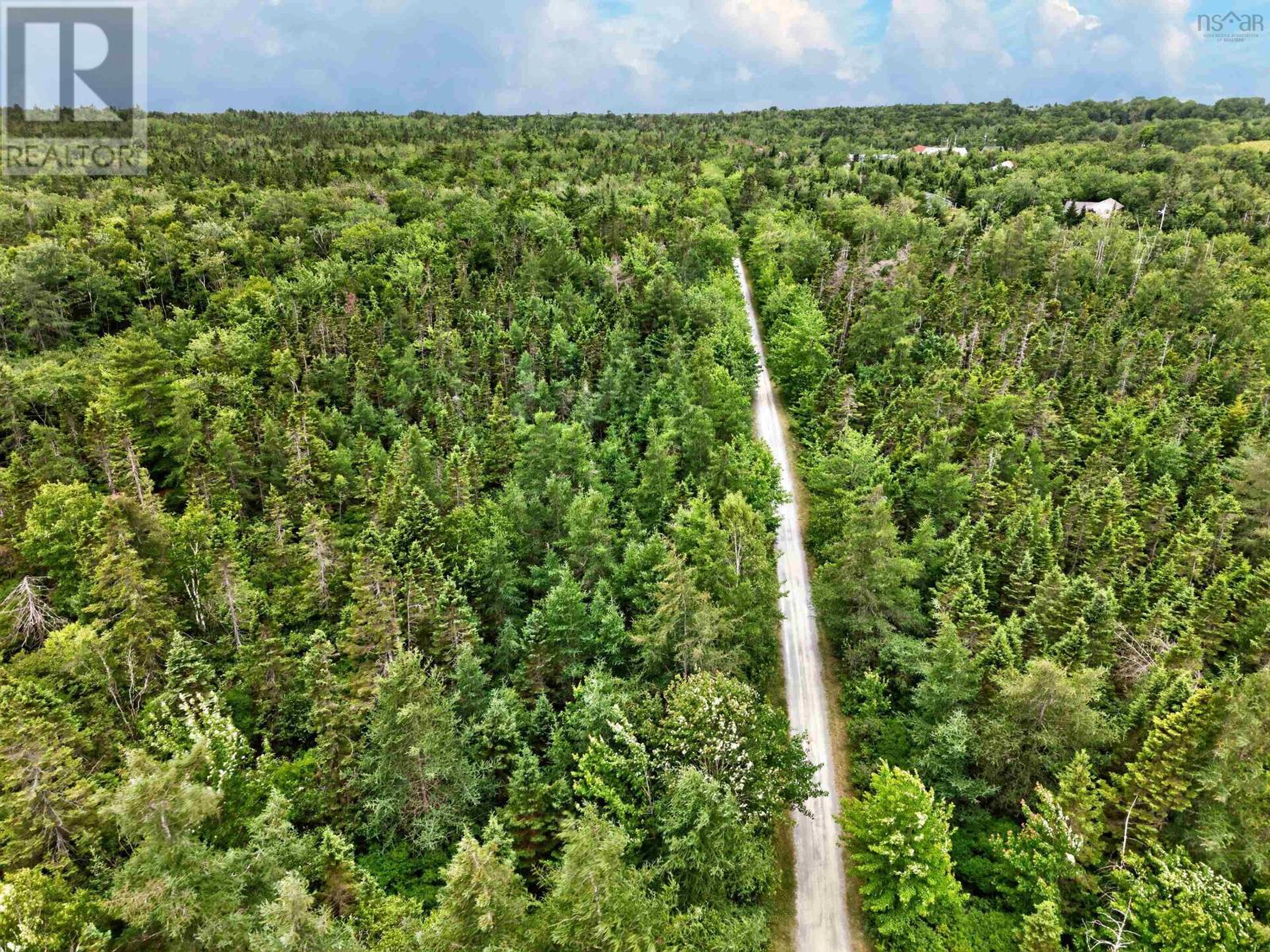 819 Bissett Road - 48