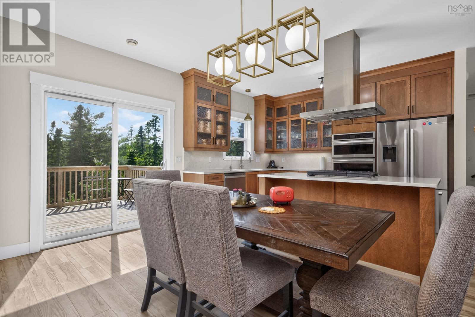 819 Bissett Road - 8