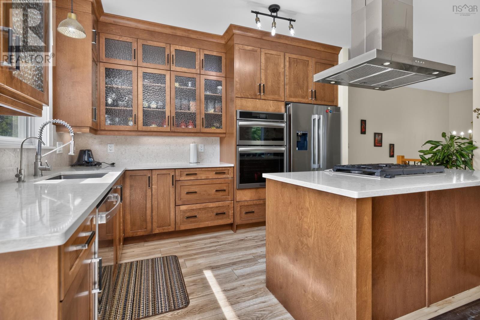 819 Bissett Road - 9
