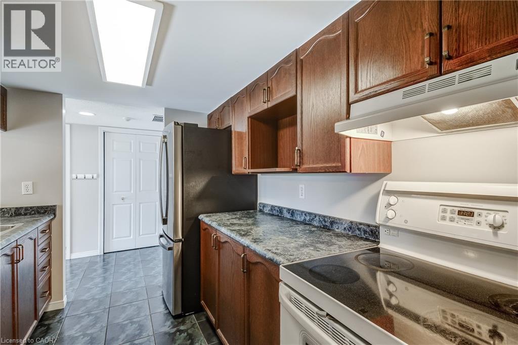 #306E 216 PLAINS Road W - 8