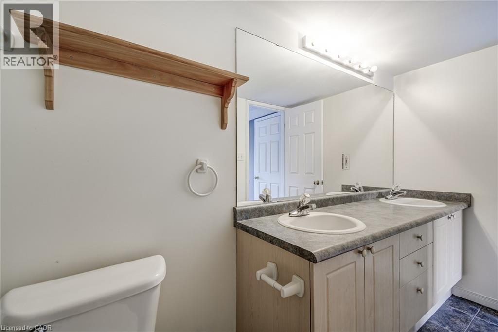 #306E 216 PLAINS Road W - 36