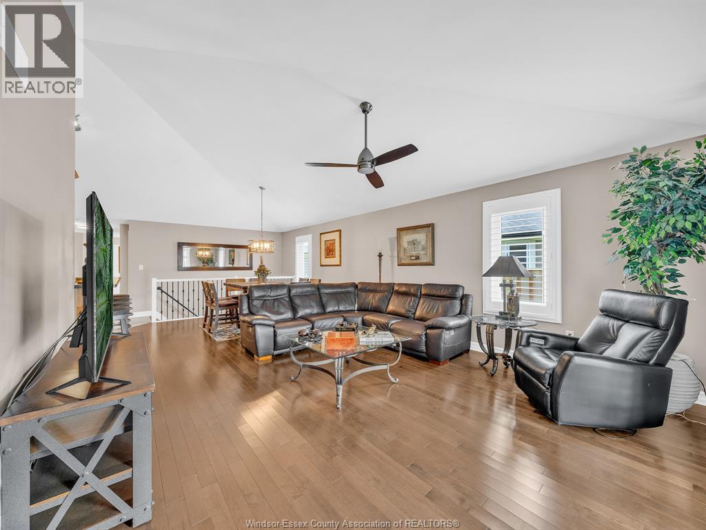 2425 SKINNER - 15