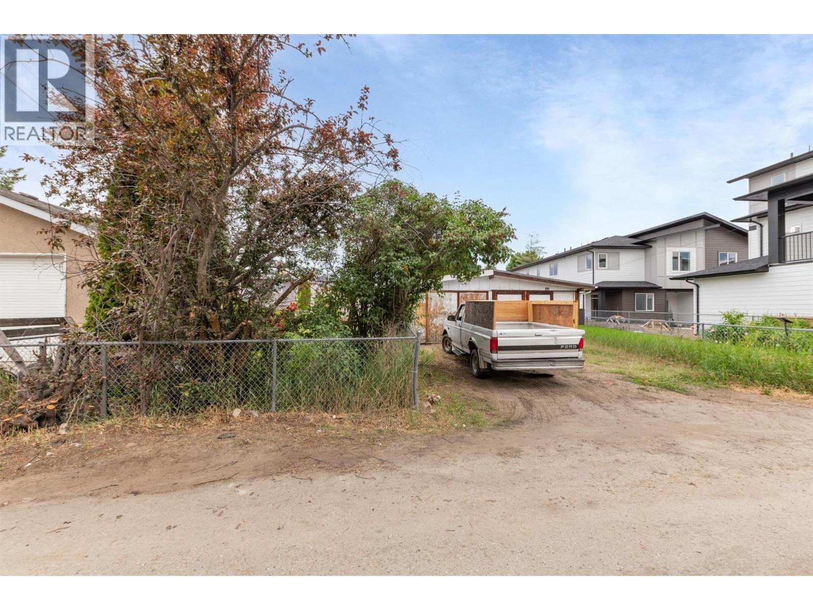 763 Kinnear Avenue - 20