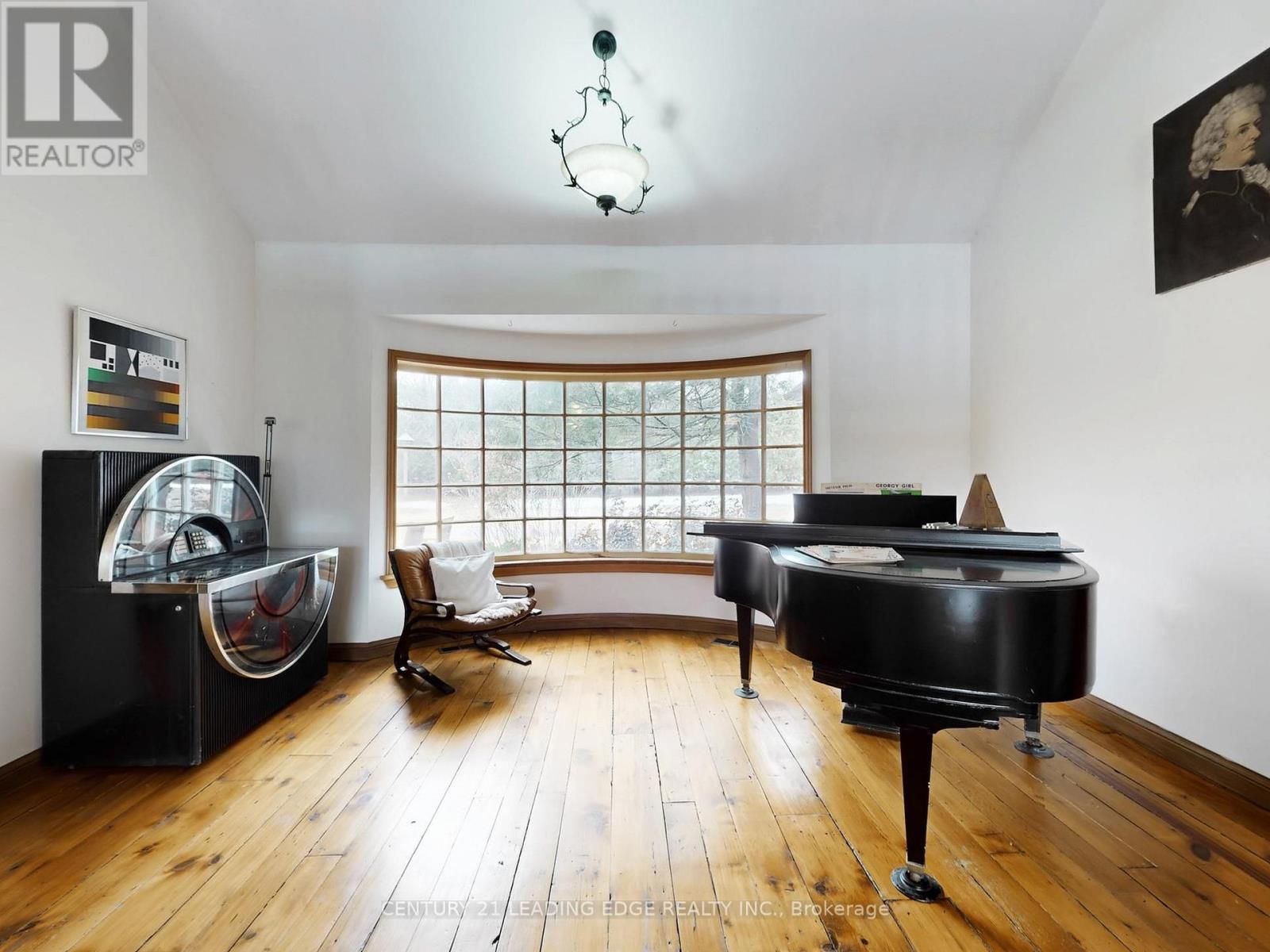 26 CHURCH LANE - 14