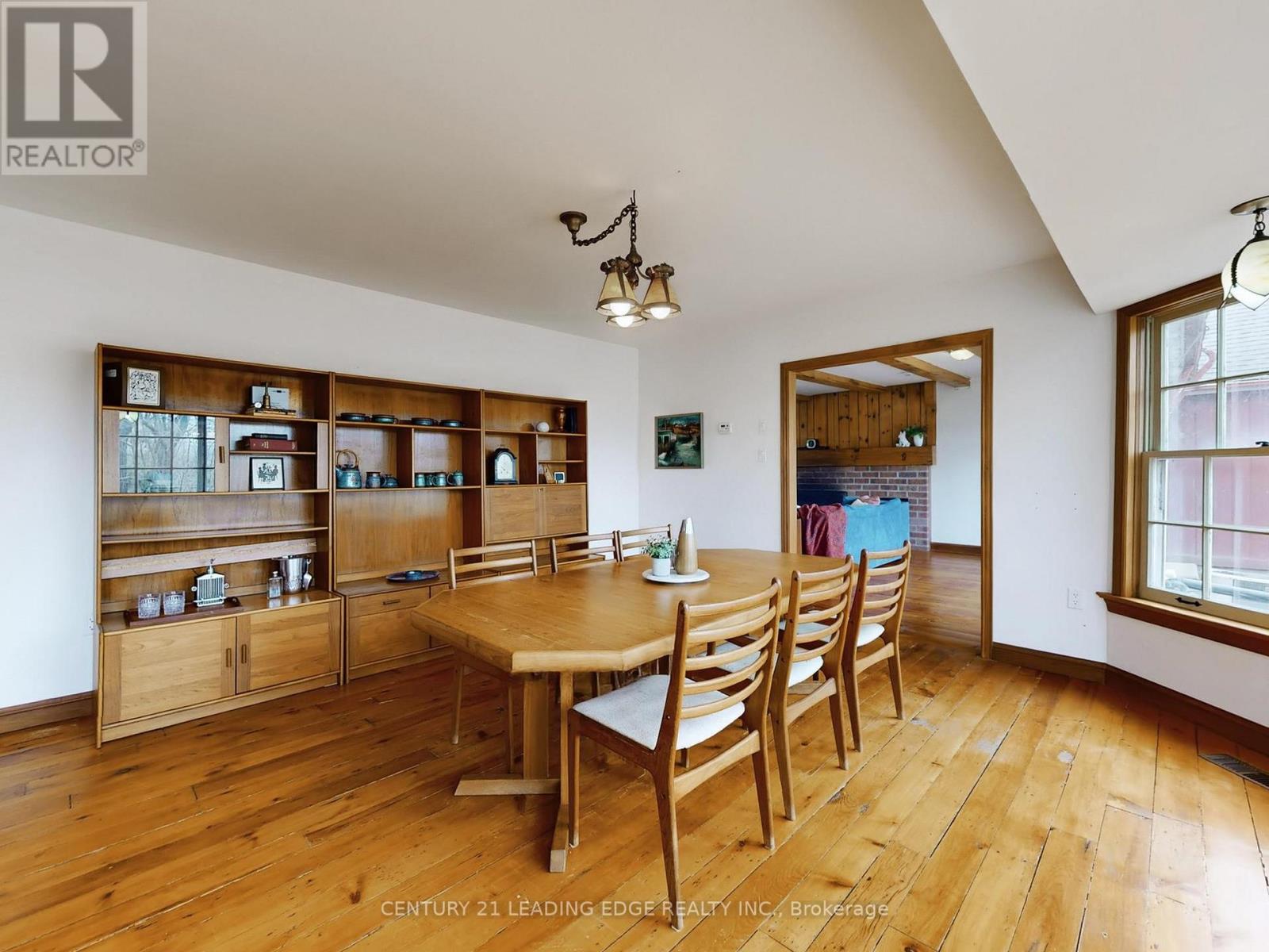 26 CHURCH LANE - 16