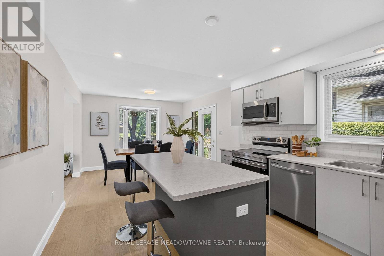 377 DELREX BOULEVARD - Image 10