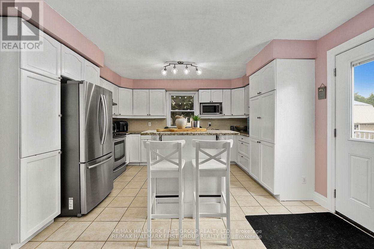 89 ROSE GLEN ROAD N - Image 16