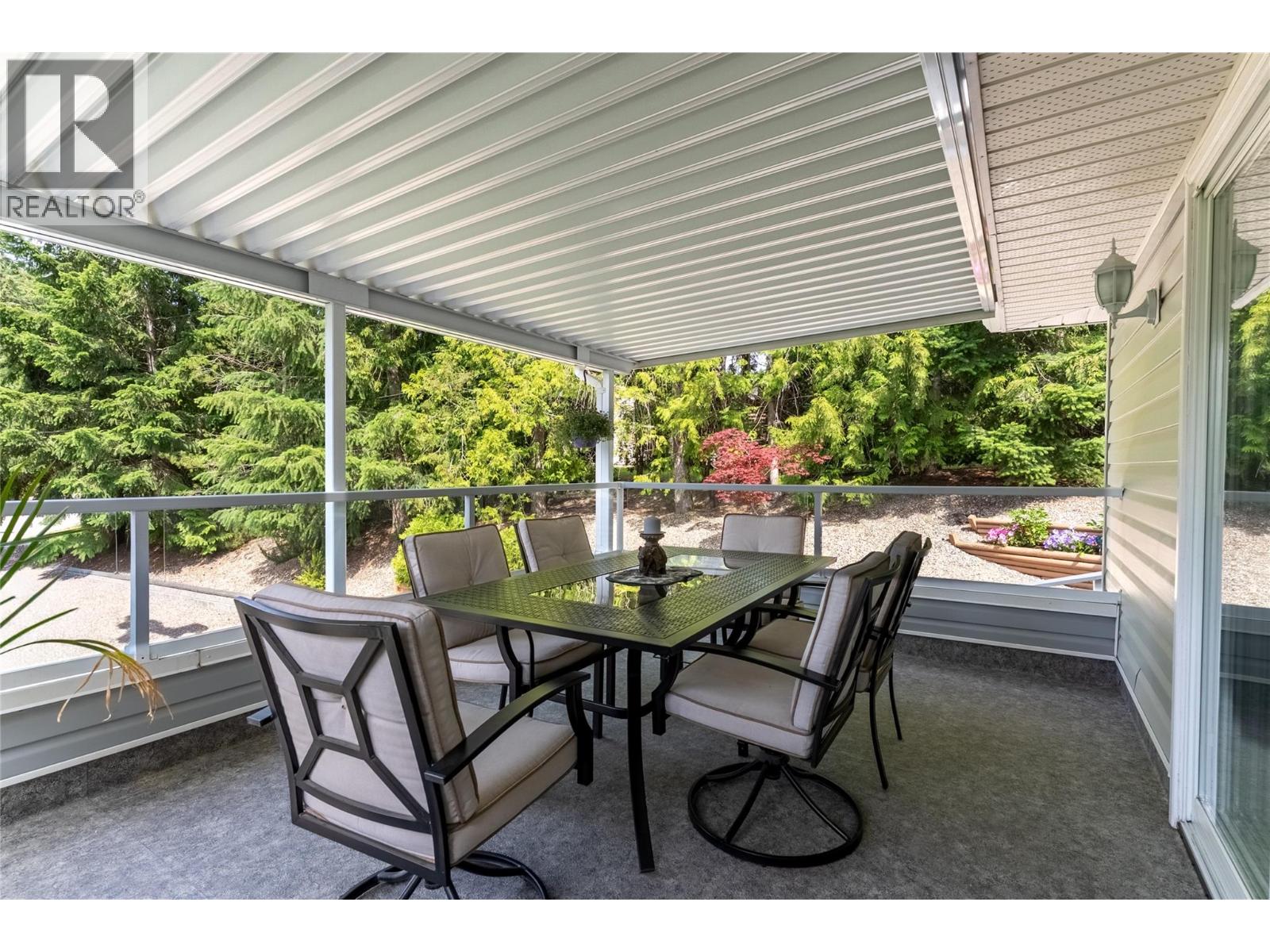 2421 Mount Tuam Crescent - 11