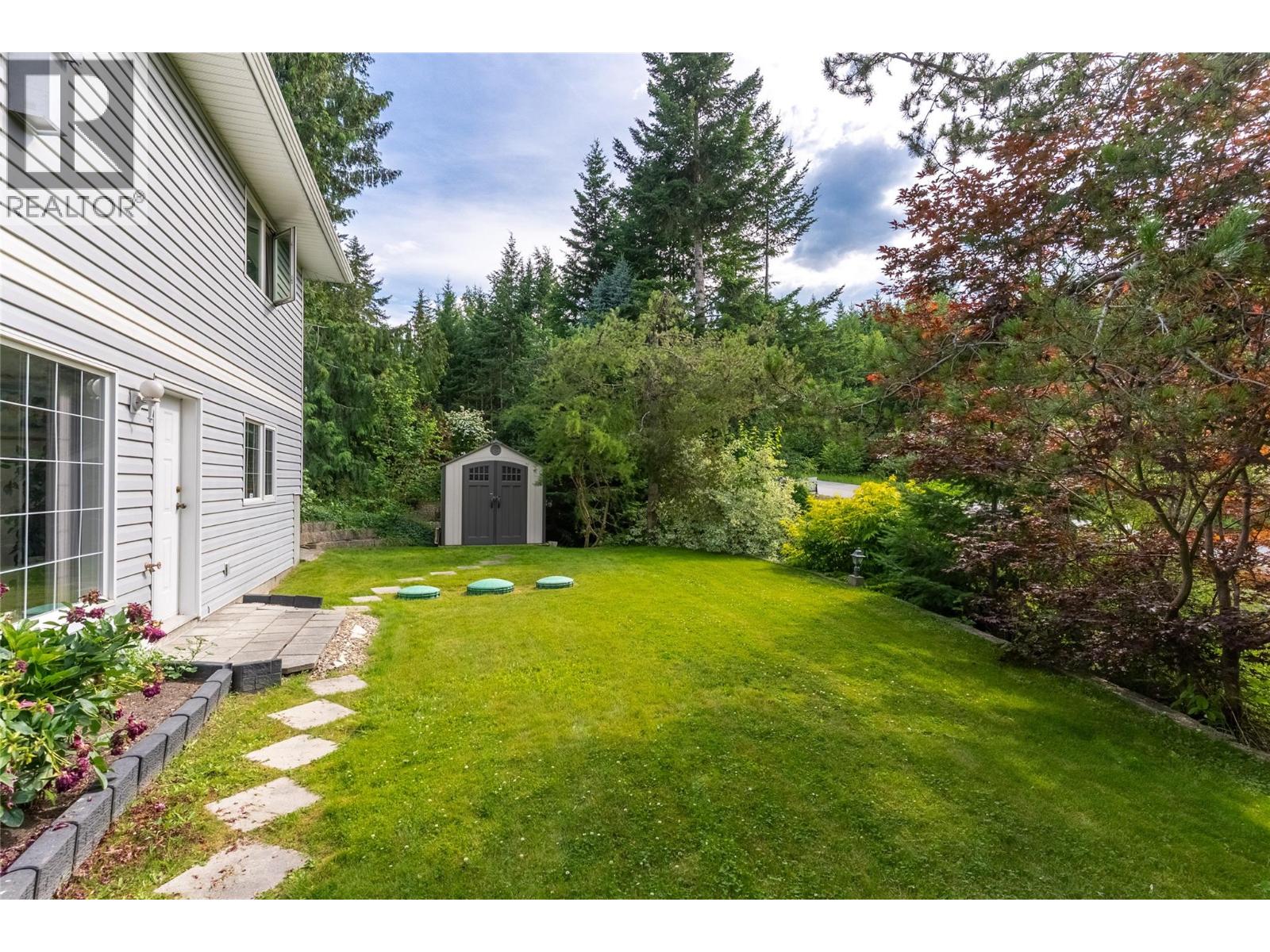 2421 Mount Tuam Crescent - 31