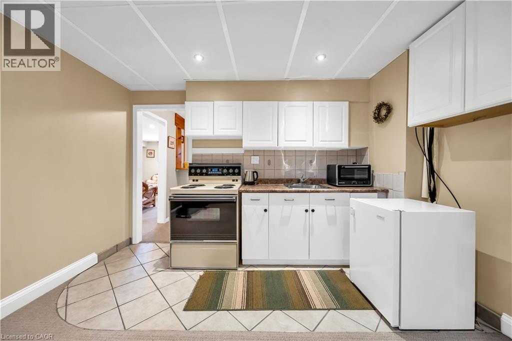 43 HOBART Crescent - Image 33