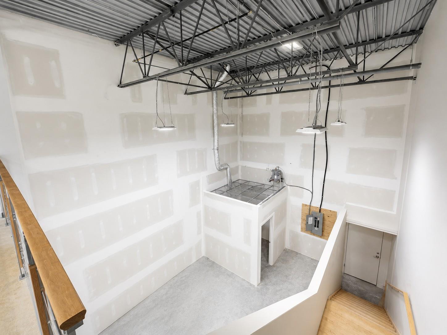 2411 Ellwood Drive SW - Photo 9