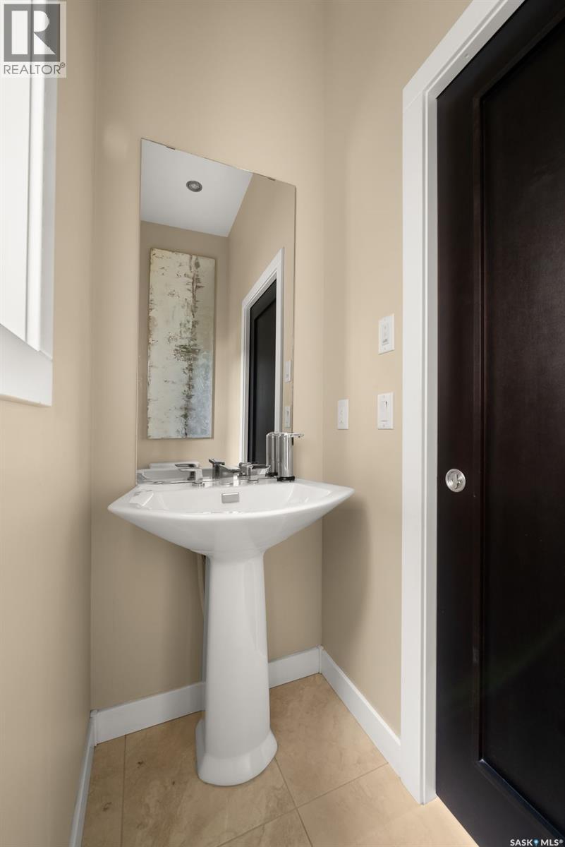 6110 Wascana COURT - 28