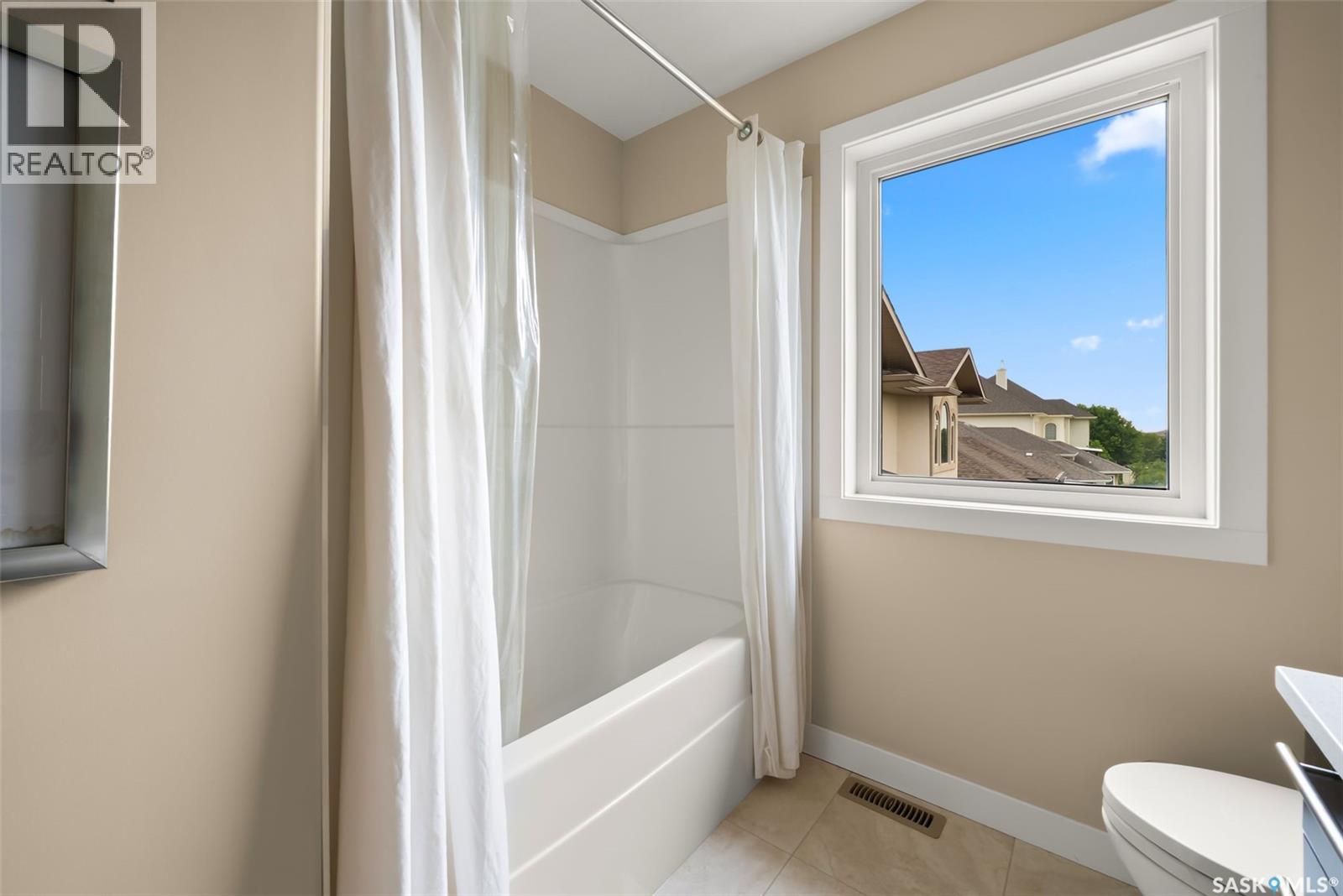 6110 Wascana COURT - 40