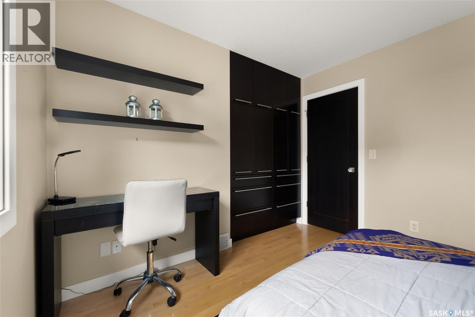 6110 Wascana COURT - 42