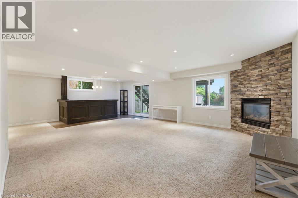 196 MCGUINESS Drive - 25