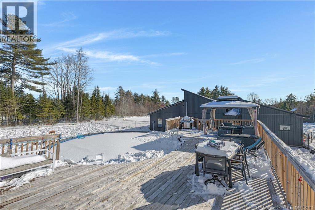9 Crest Avenue - Image 39