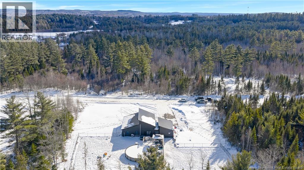 9 Crest Avenue - 37
