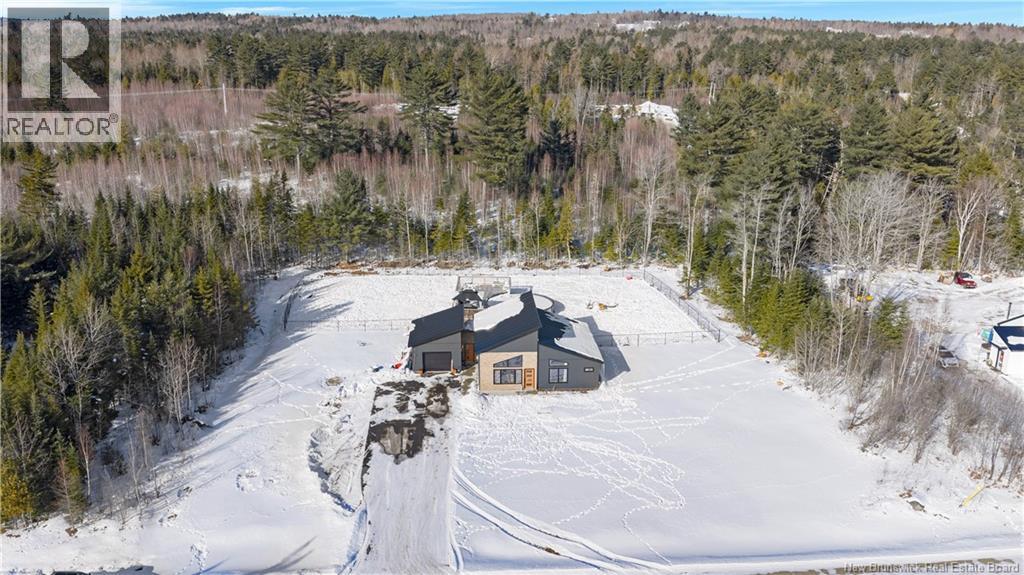 9 Crest Avenue - 34
