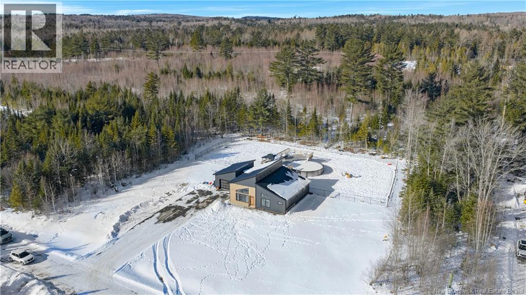 9 Crest Avenue - 35