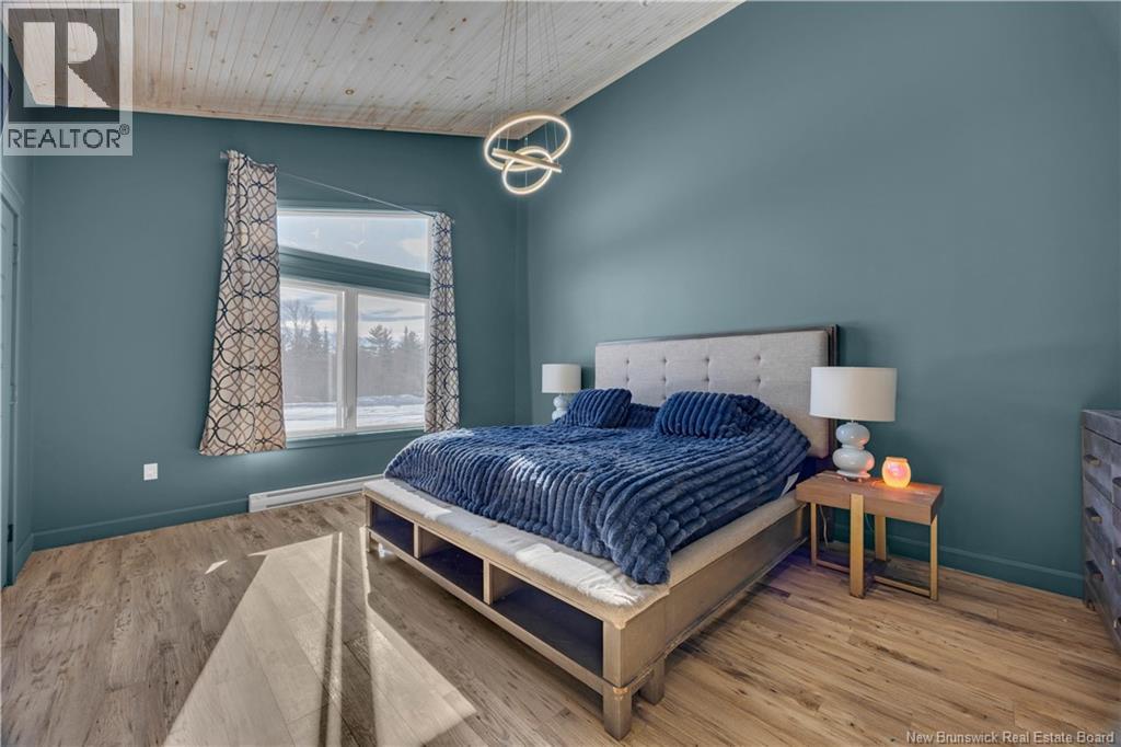 9 Crest Avenue - 18