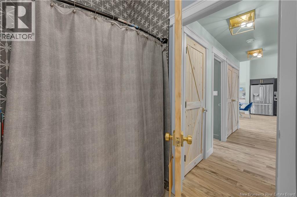 9 Crest Avenue - 17