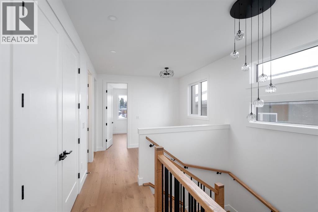 2227 36 Street SW - 24