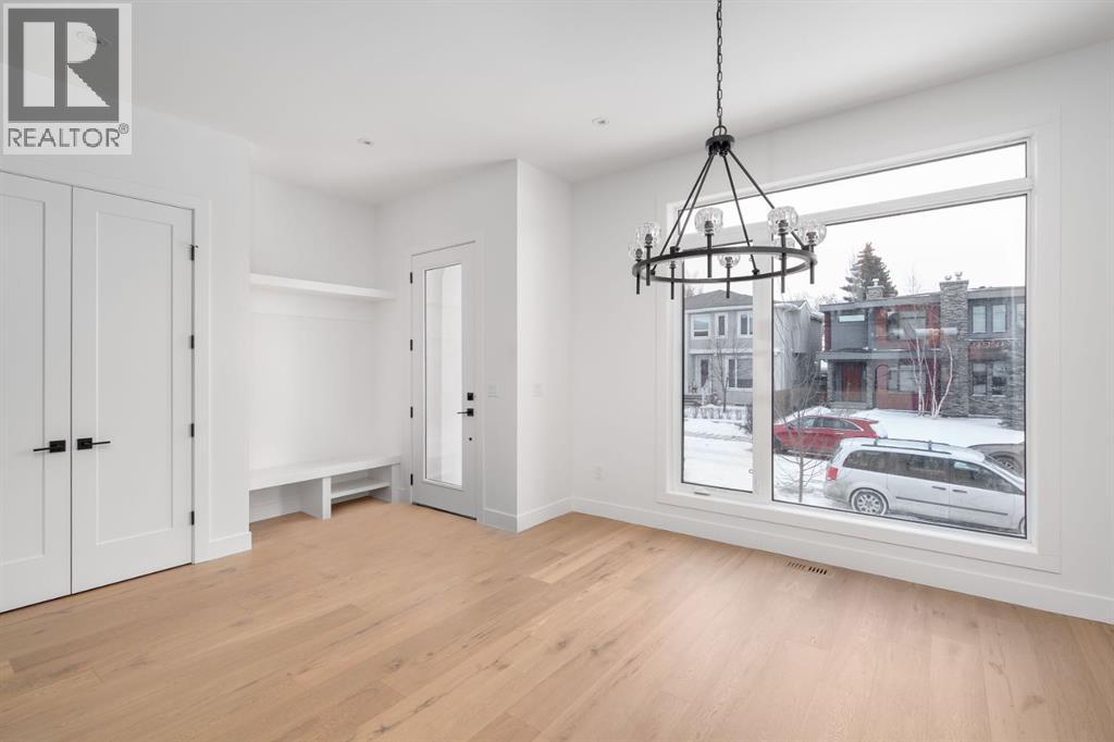 2227 36 Street SW - 14