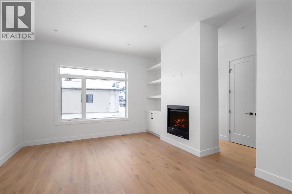 2227 36 Street SW - 20