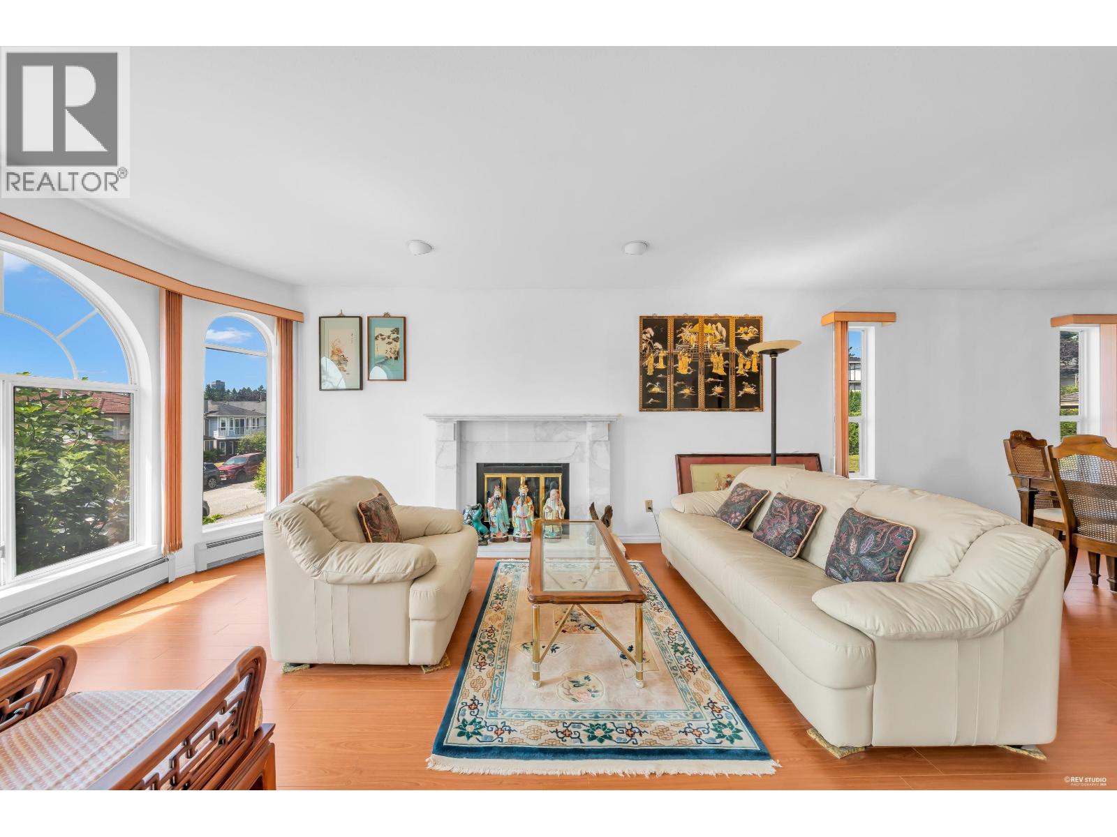 3957 SPRUCE STREET — photo 4