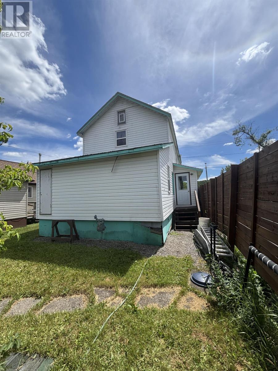 204 Mackenzie Ave. W. - Image 3