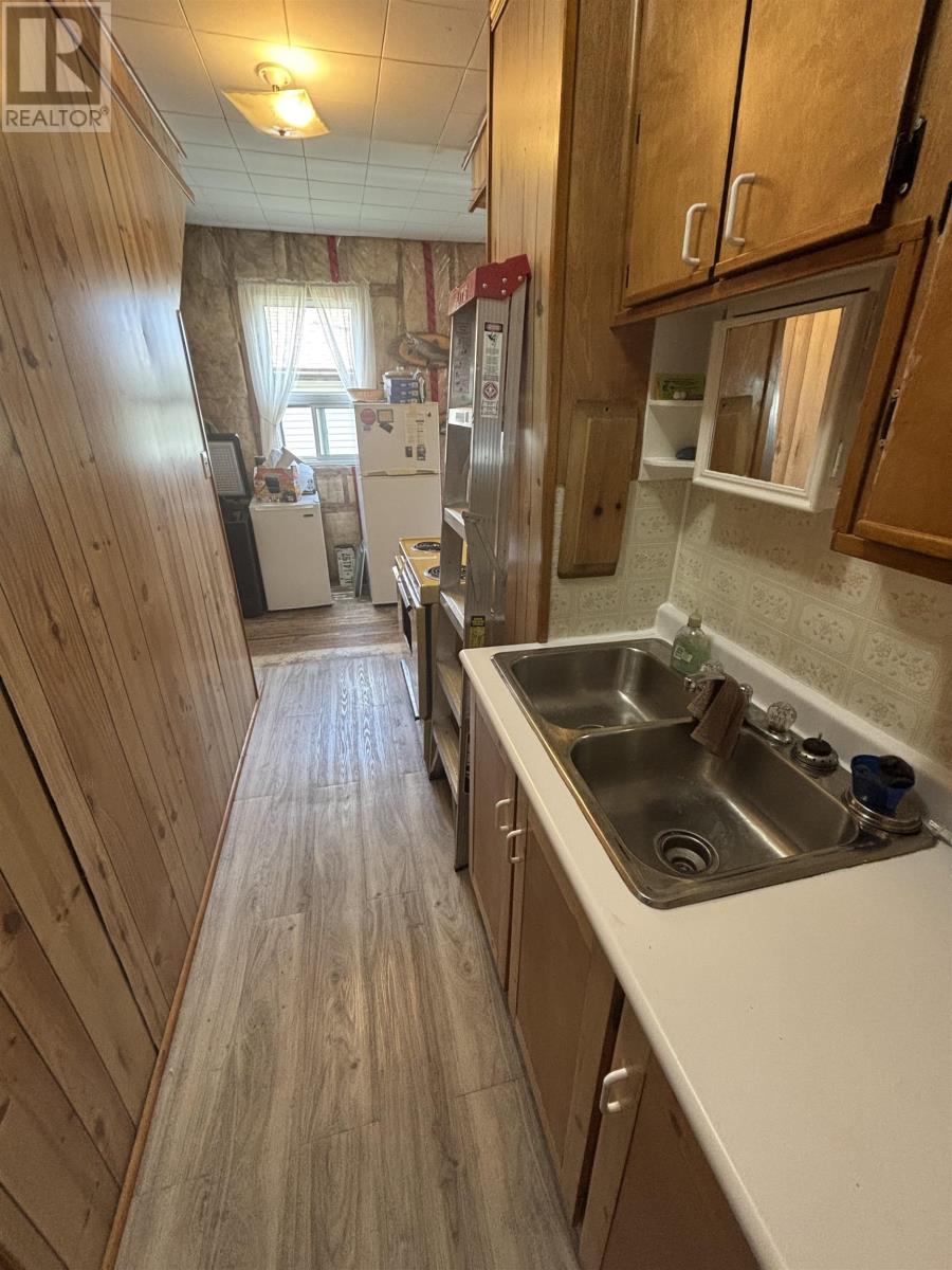 204 Mackenzie Ave. W. - Image 6