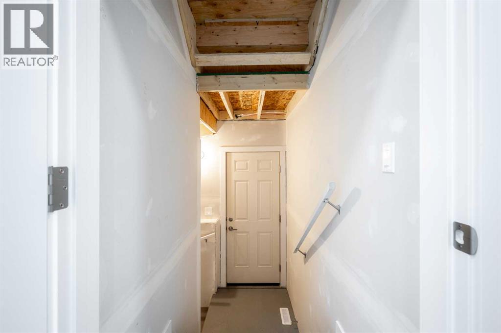145 Sora Gardens SE - 8
