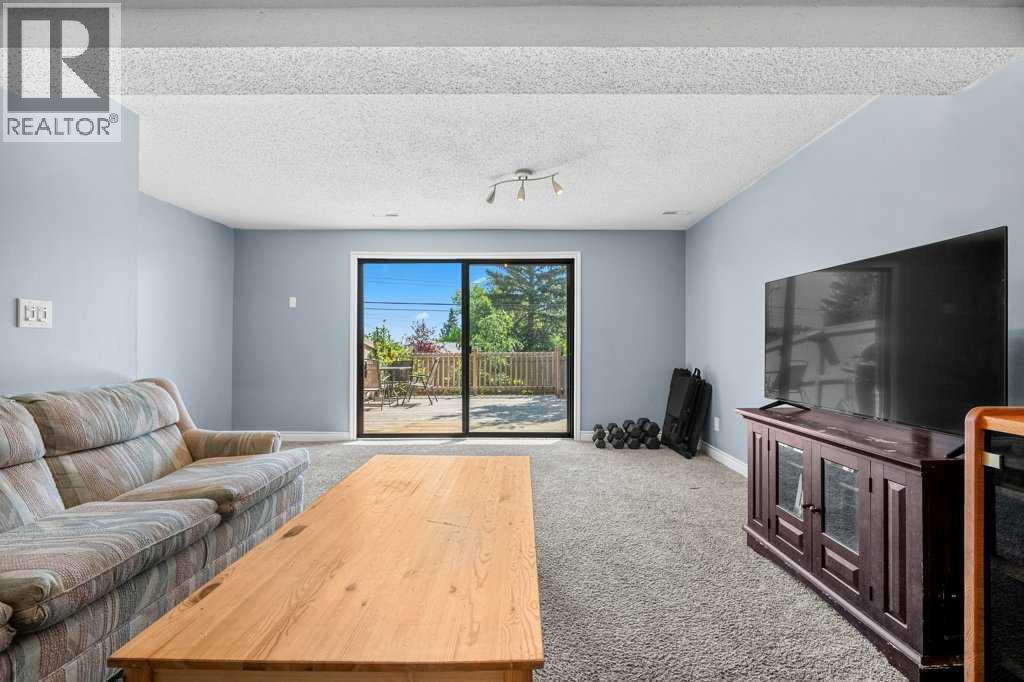#80 1055 72 Avenue NW - 22