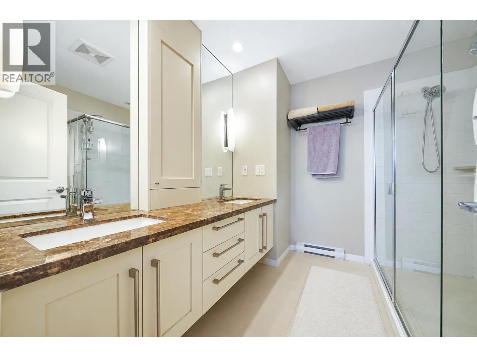 5603 WILLOW STREET, Vancouver
