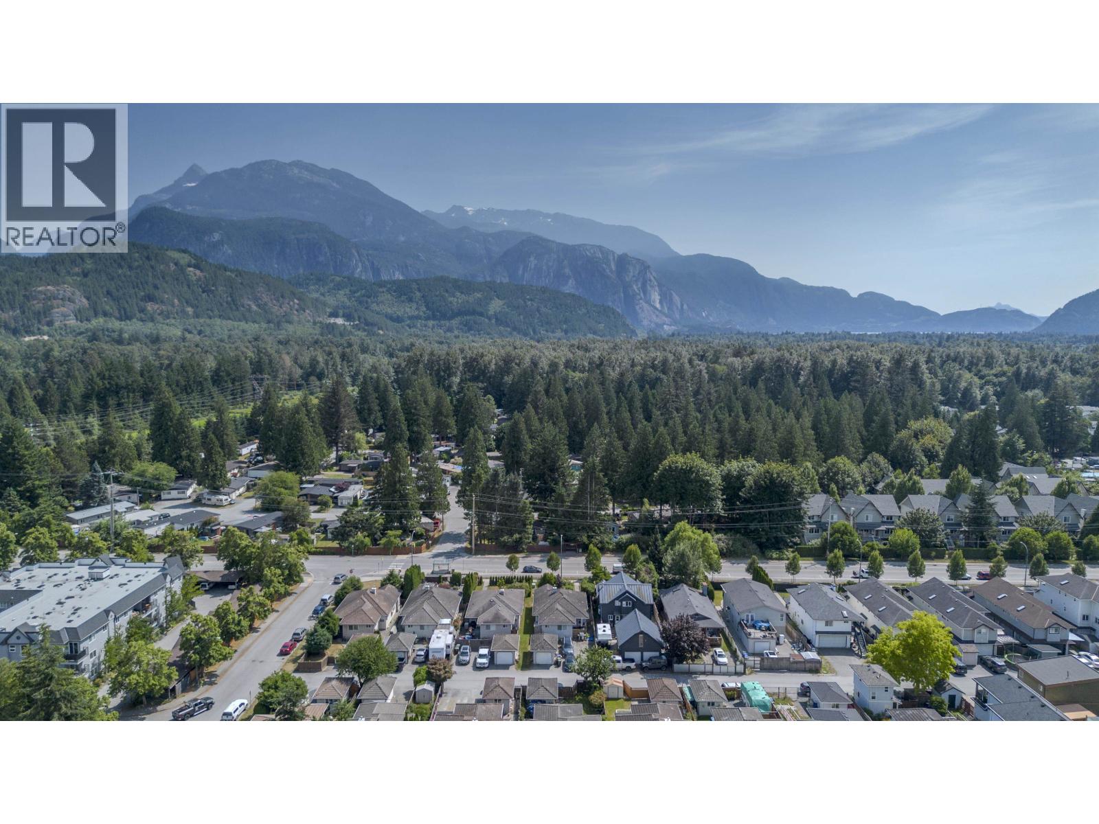 1827 MAMQUAM ROAD, Squamish