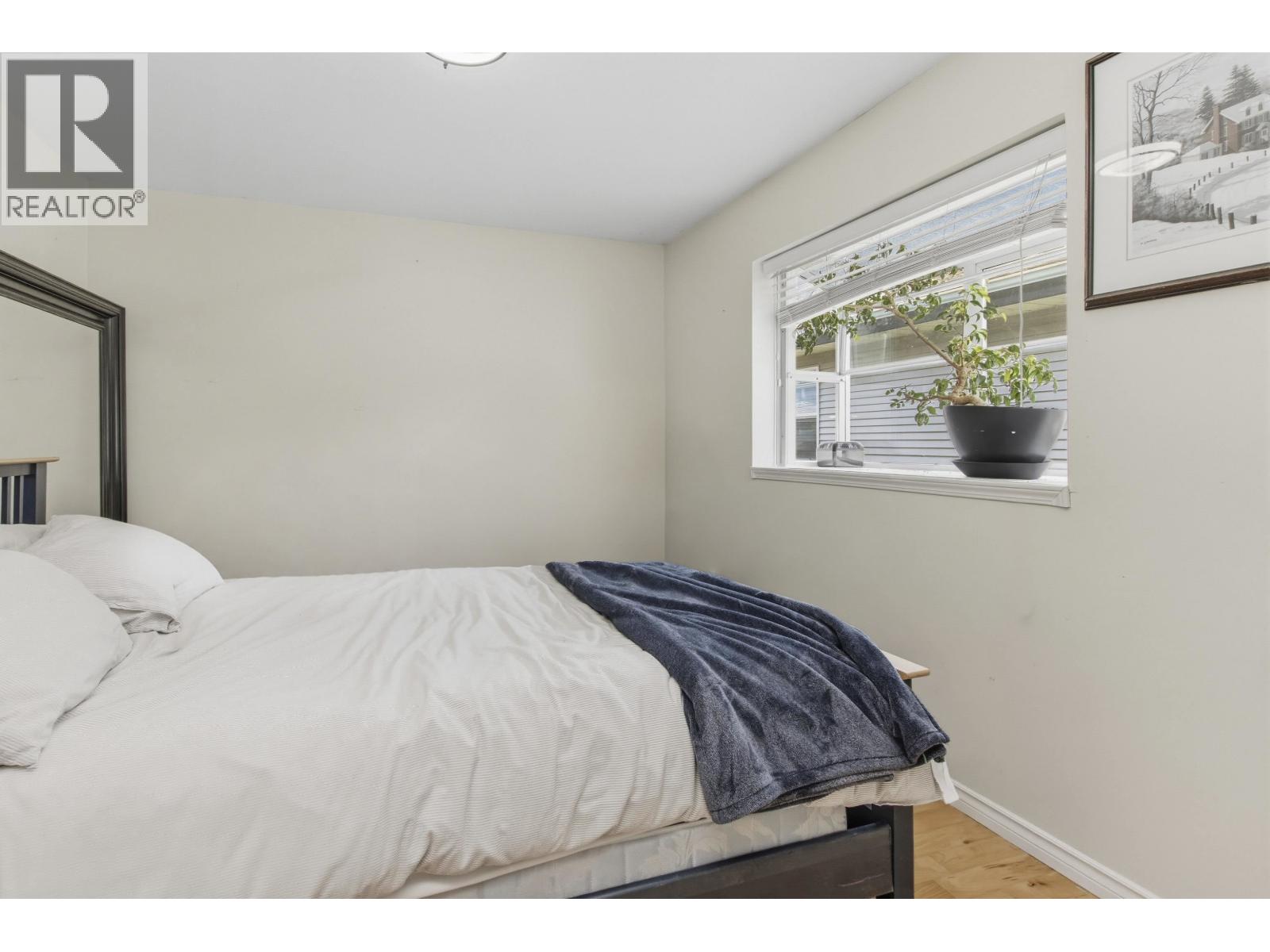 1827 MAMQUAM ROAD, Squamish