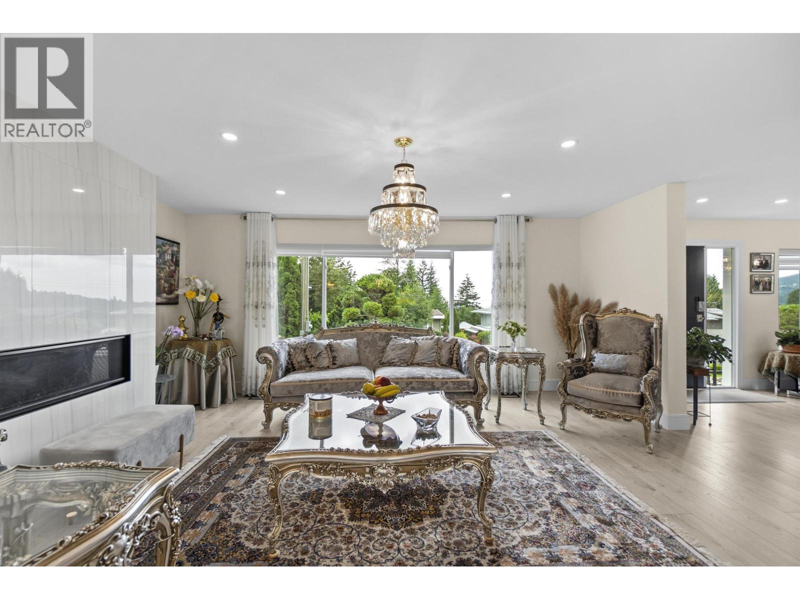 738 SYLVAN AVENUE — photo 3