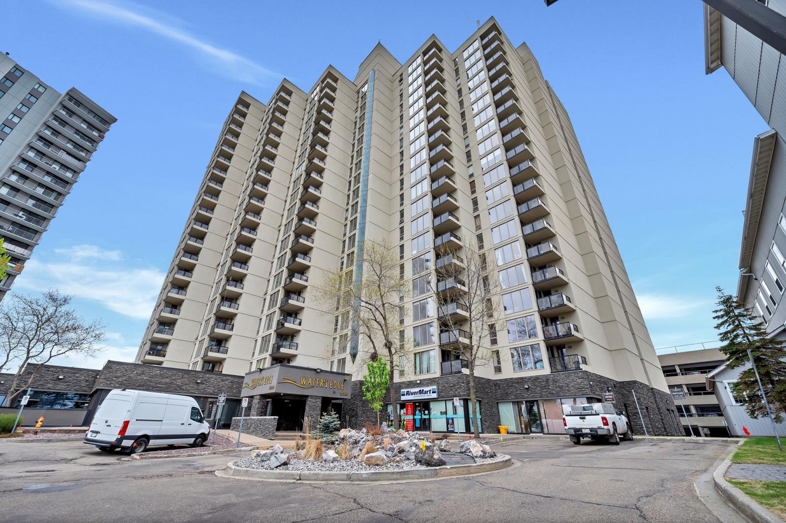 10151, 10153 Saskatchewan Dr NW, Edmonton — photo 3