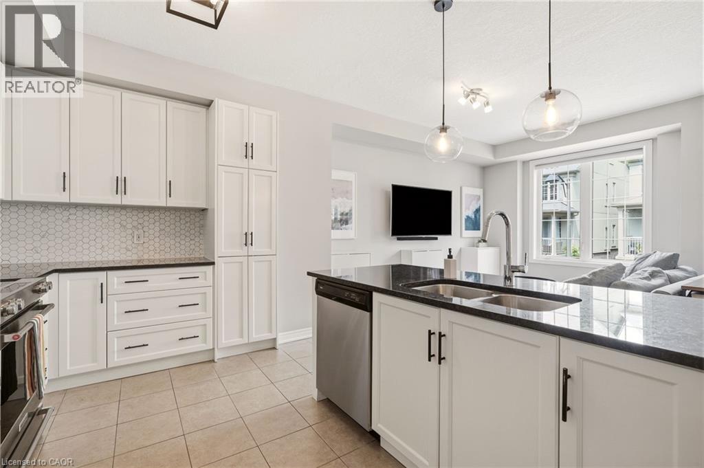 392 CRANBROOK Common - Image 12