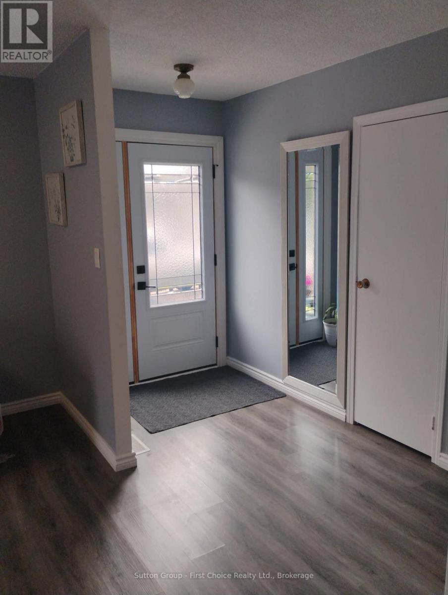 106 SUNSET CRESCENT - Image 4