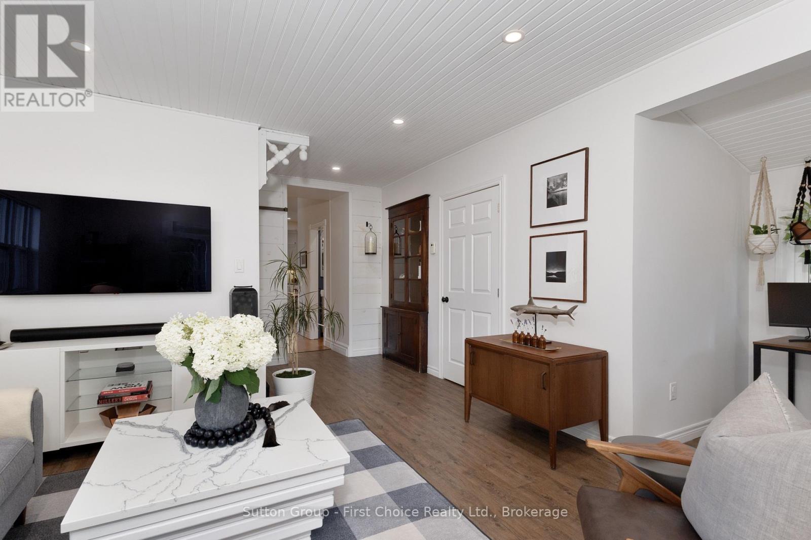 293 WELLINGTON STREET S - Image 18