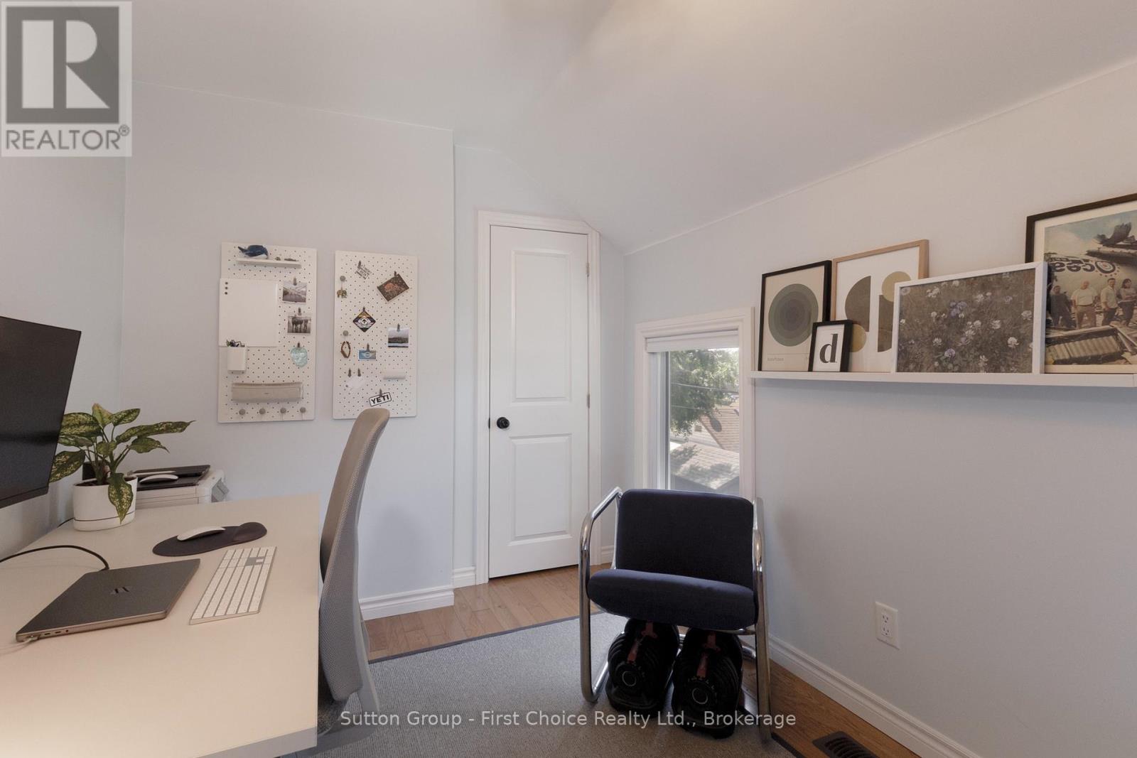 293 WELLINGTON STREET S - Image 27