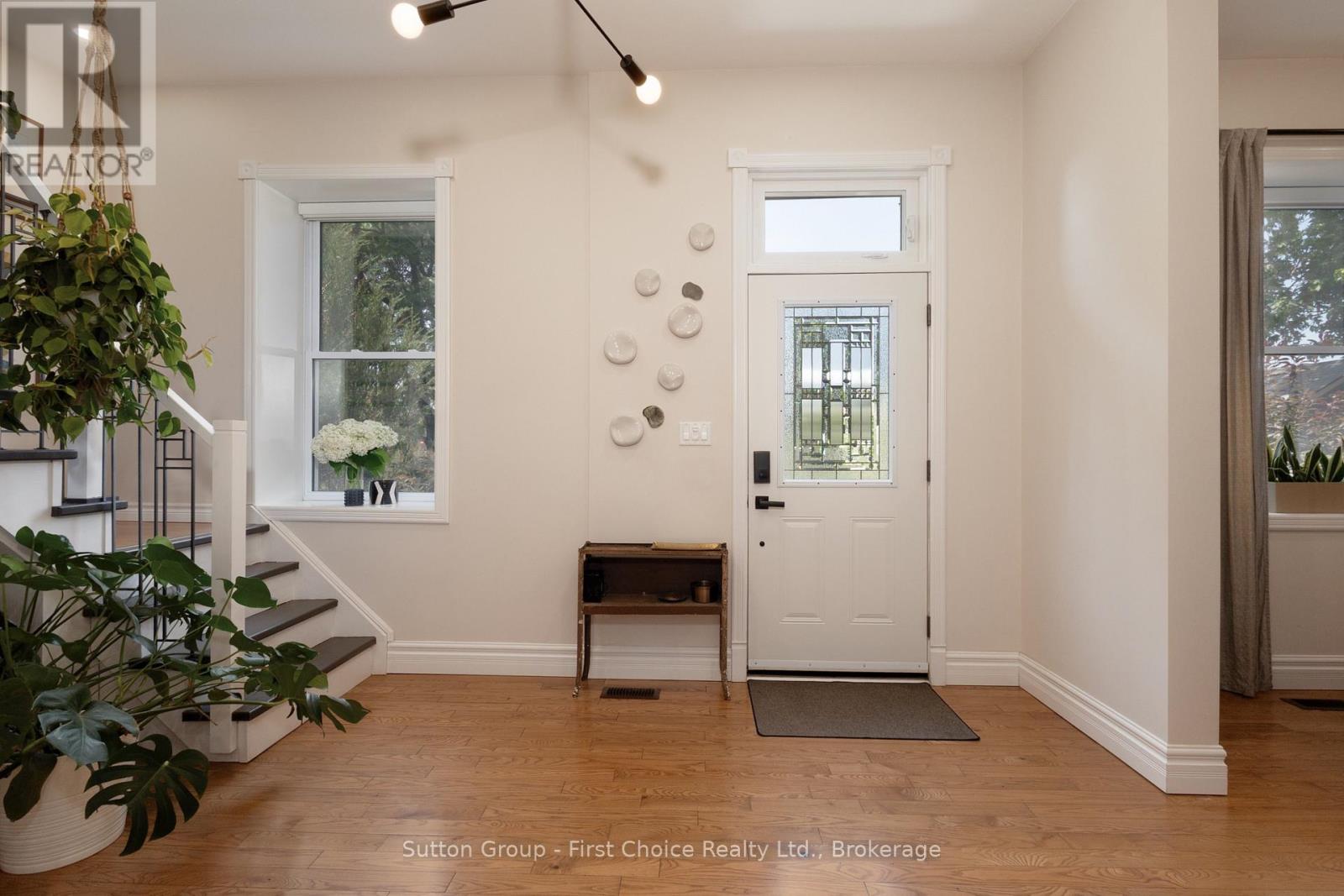 293 WELLINGTON STREET S - Image 5