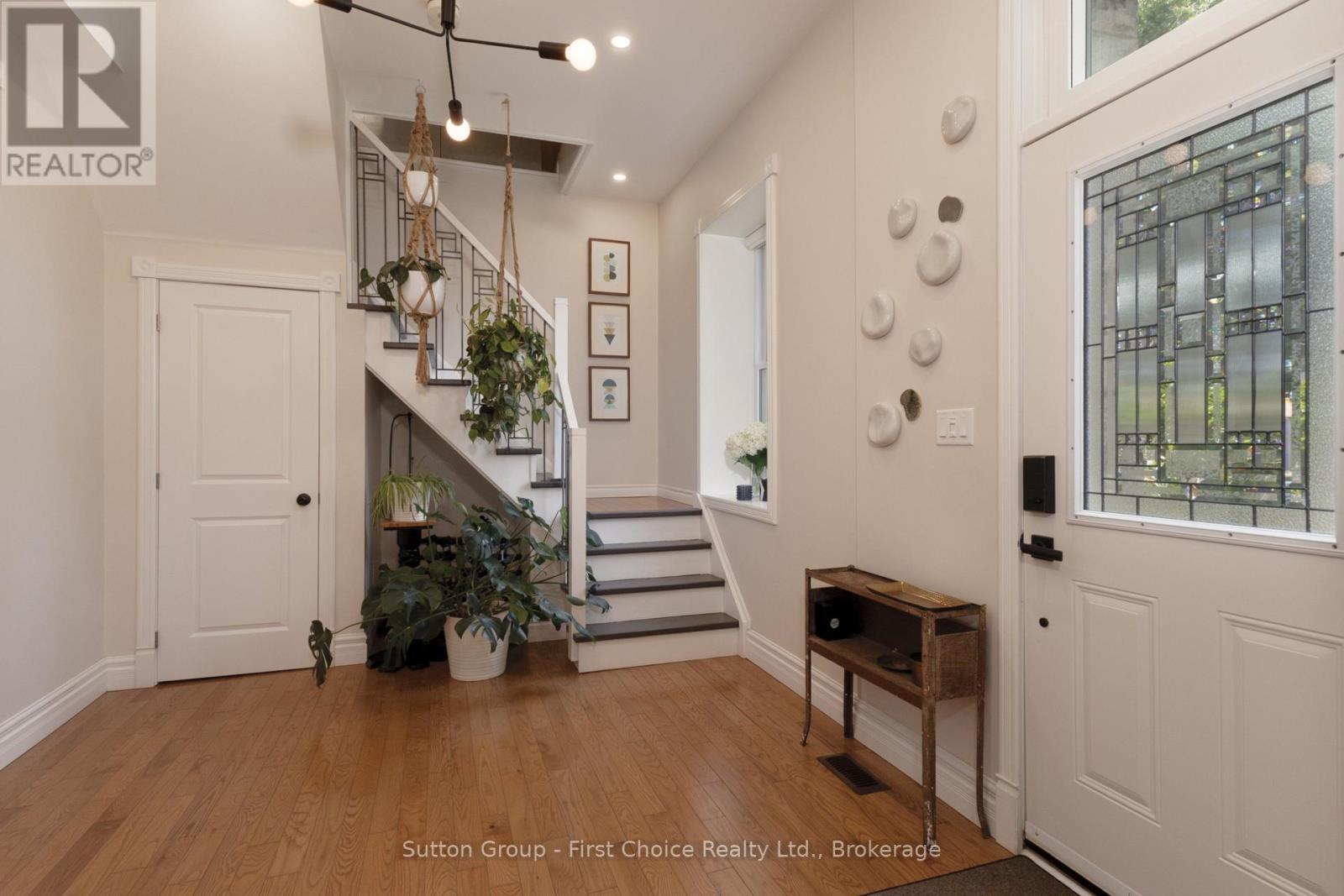 293 WELLINGTON STREET S - Image 6